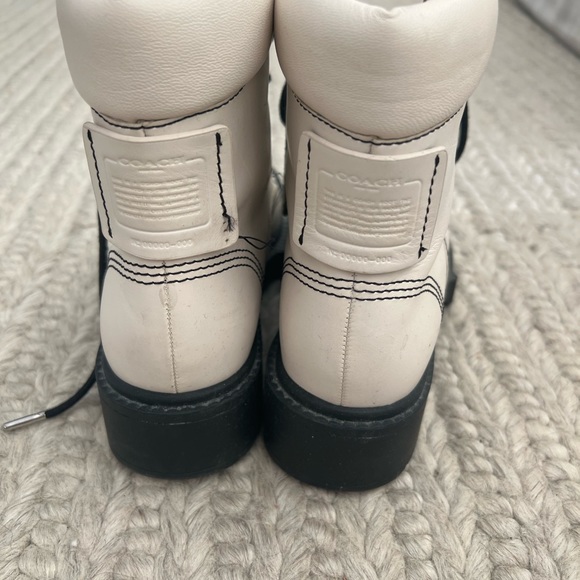 Coach cream Lorimer Leather Bootie size 7 combat boots with black laces - Picture 2 of 3